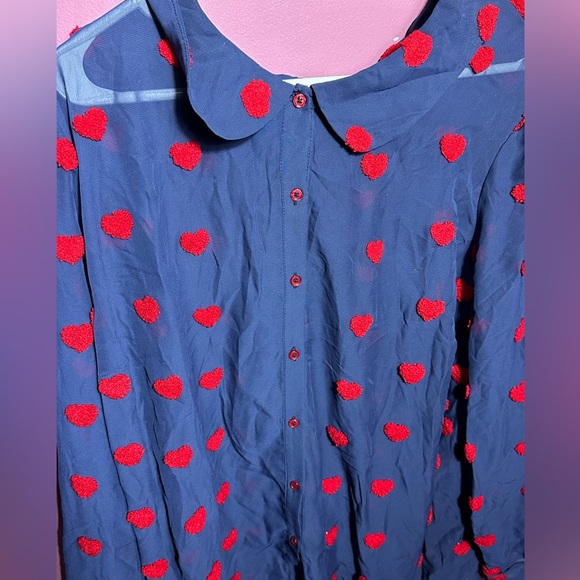 💙ModCloth Blue Peter Pan Collar with Embroidered Red Hearts - Picture 2 of 7